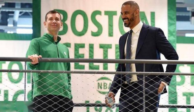 蛇形运球 蛇形运球